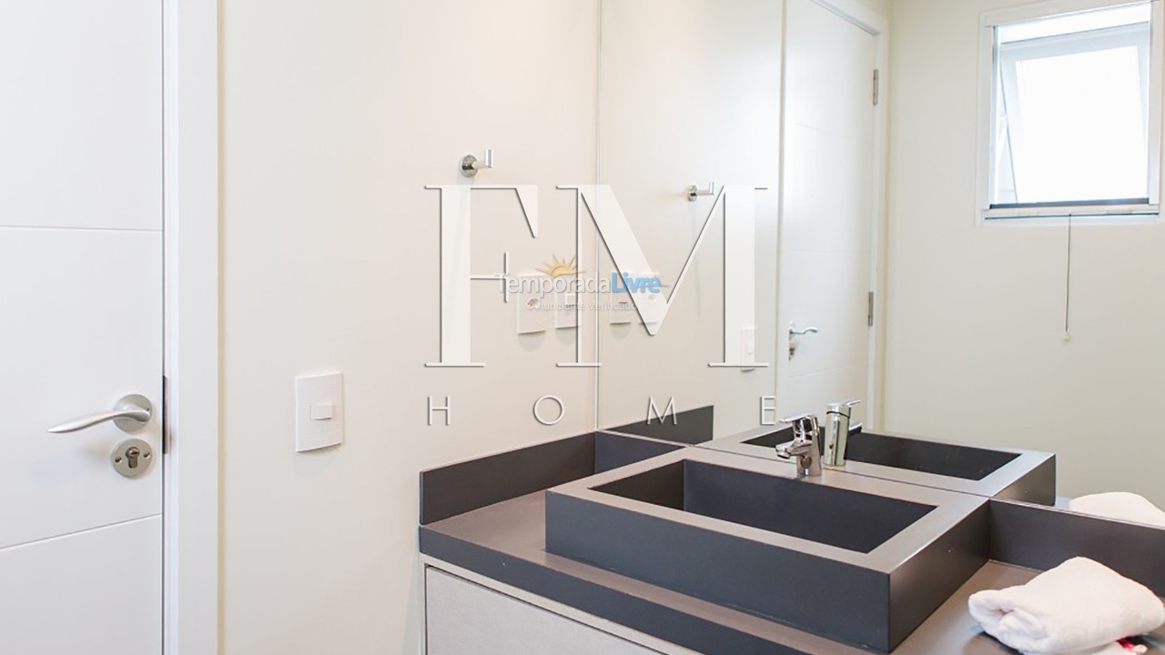 Casa para aluguel de temporada em Florianópolis (Jurere Tradicional)