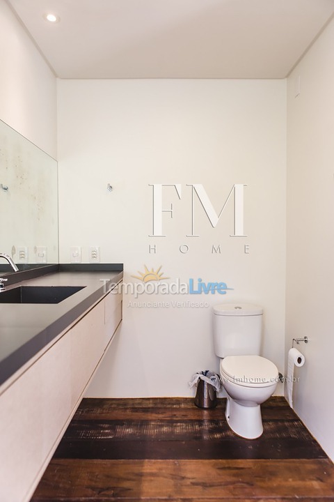 Casa para aluguel de temporada em Florianópolis (Jurere Tradicional)