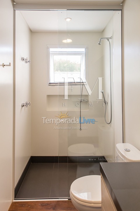 Casa para aluguel de temporada em Florianópolis (Jurere Tradicional)