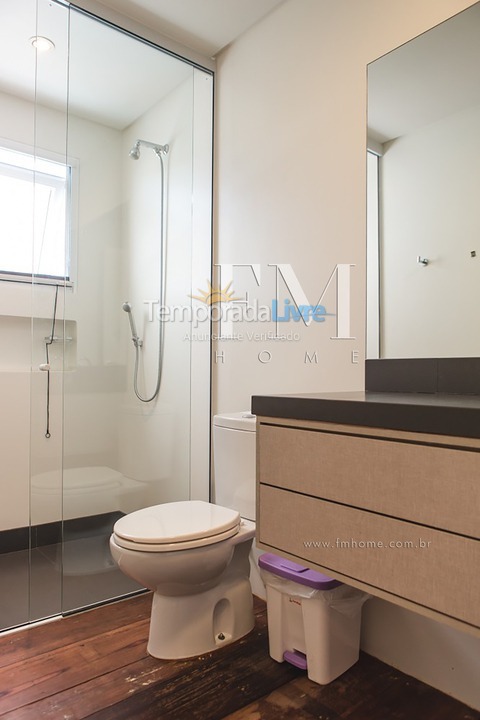 Casa para aluguel de temporada em Florianópolis (Jurere Tradicional)