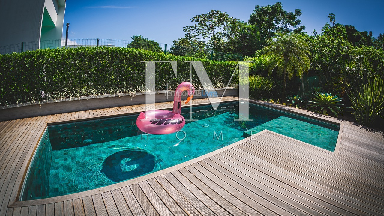 Casa para aluguel de temporada em Florianópolis (Jurere Tradicional)