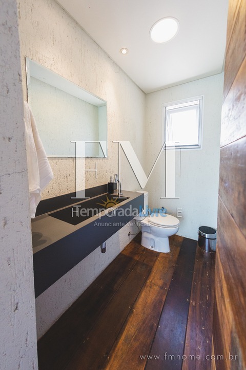 Casa para aluguel de temporada em Florianópolis (Jurere Tradicional)