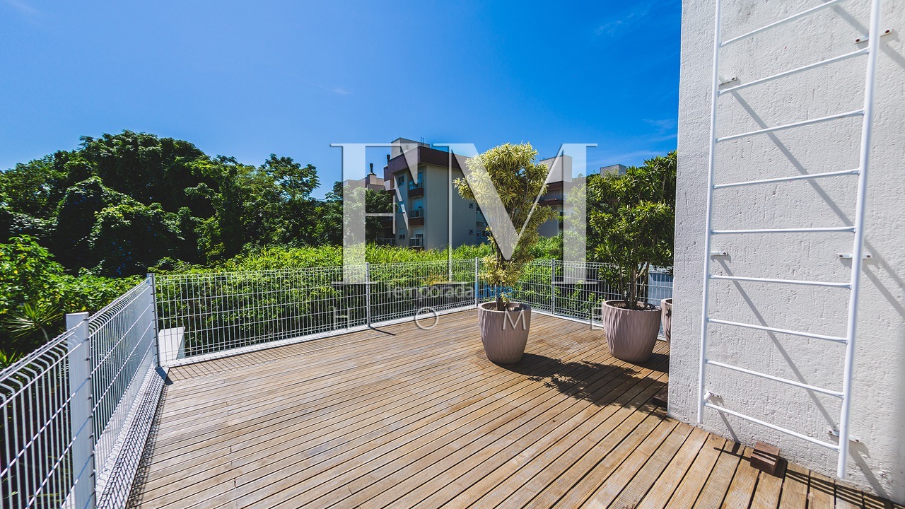 Casa para aluguel de temporada em Florianópolis (Jurere Tradicional)
