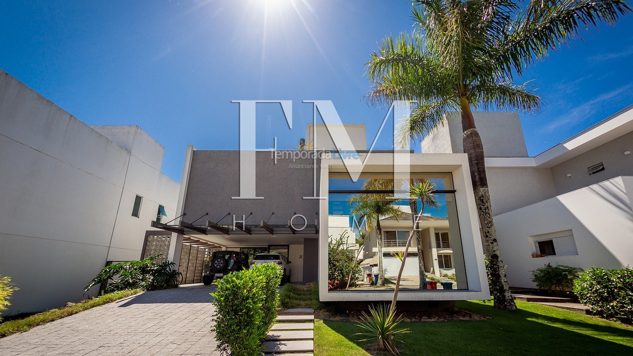 Casa para aluguel de temporada em Florianópolis (Jurere Tradicional)