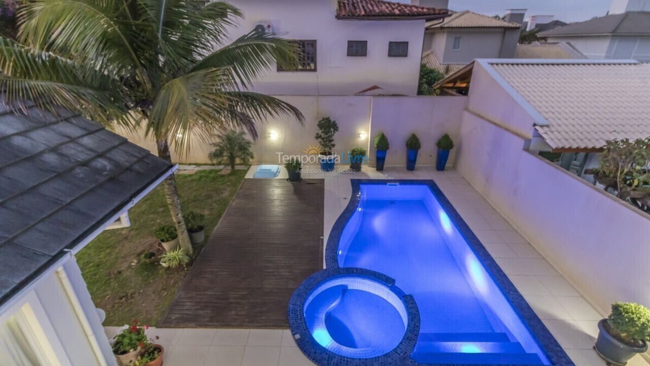 Casa para aluguel de temporada em Florianopolis (Jurerê Internacional)