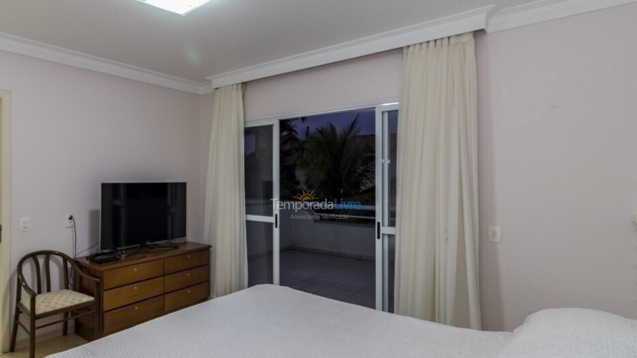 Casa para aluguel de temporada em Florianopolis (Jurerê Internacional)