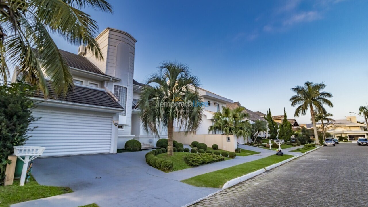 Casa para aluguel de temporada em Florianopolis (Jurerê Internacional)