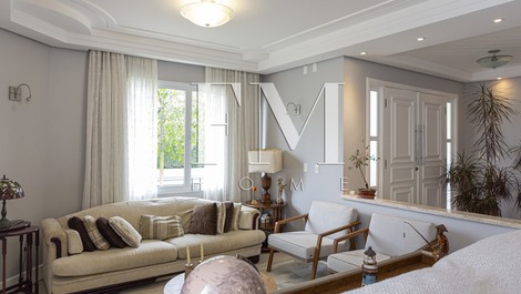 Perfect Escape! Casa con 5 habitaciones en Jurerê Internacional