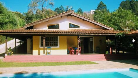 Rancho Maringa II - Atibaia - c/ WIFI - 04 quartos sendo 2 suítes 5 WC