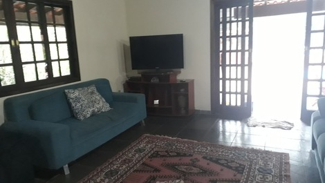 Rancho Maringa II - Atibaia - c/ WIFI - 04 quartos sendo 2 suítes 5 WC