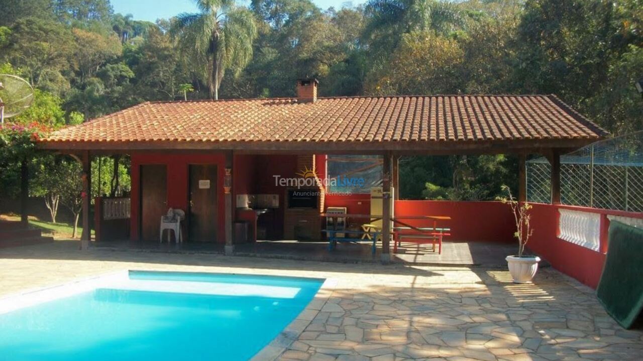 Chácara / sítio para aluguel de temporada em Atibaia (Portão)