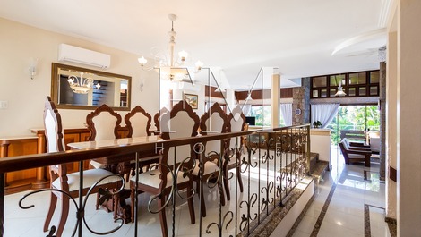 Frente a la playa! Casa frente al mar en Jurerê Internacional