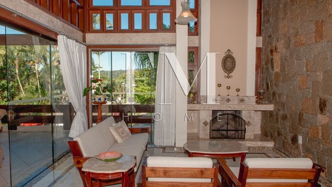 Frente a la playa! Casa frente al mar en Jurerê Internacional