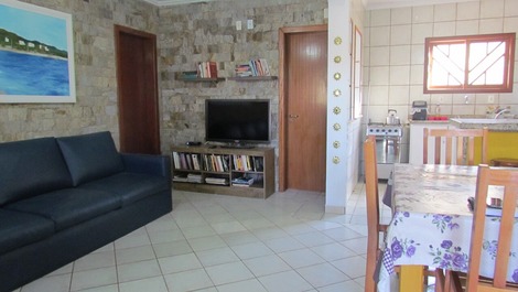 Espaço para refeições junto a sala de estar