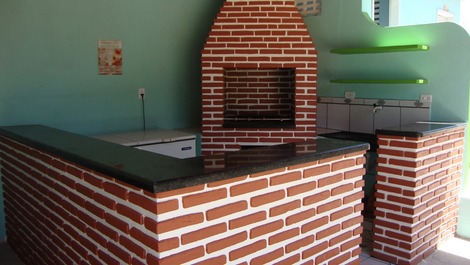 French beach house with 13 rooms (capacity for 45 people)