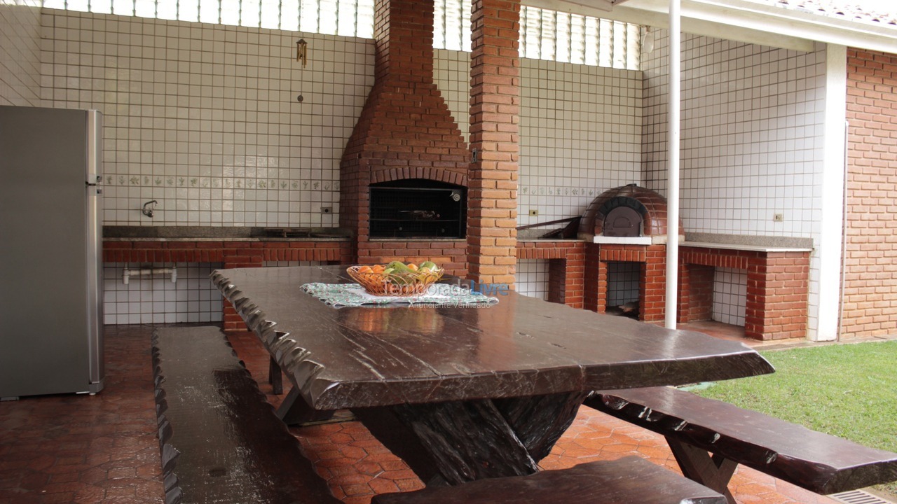 Chácara / sítio para aluguel de temporada em Mairinque (Condomínio Porta do Sol)