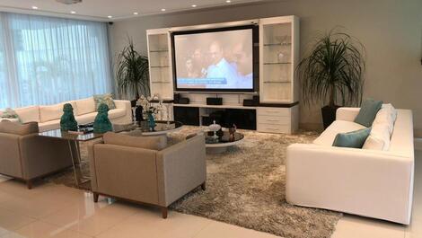 DEL LAGO, SOPHISTICATED MANSION VERY WELL ASSEMBLED AND DECORATED! TB MONTHLY!