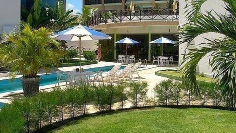 Restaurante em frente a piscina