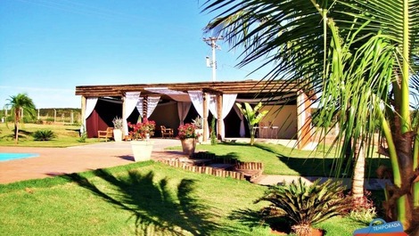 Montalcino Farm, 5m from the Parks!