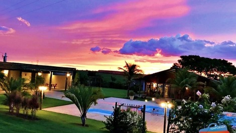 Montalcino Farm, 5m from the Parks!