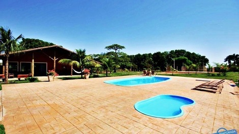 Montalcino Farm, 5m from the Parks!