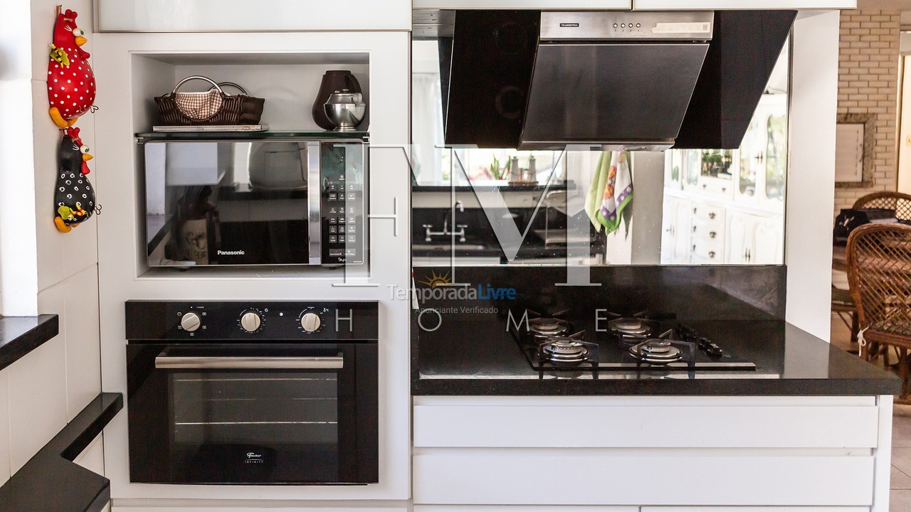 Casa para aluguel de temporada em Florianopolis (Jurerê Internacional)