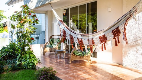 Perfect house - Casa com 5 suítes + 1 quarto em Jurerê Internacional