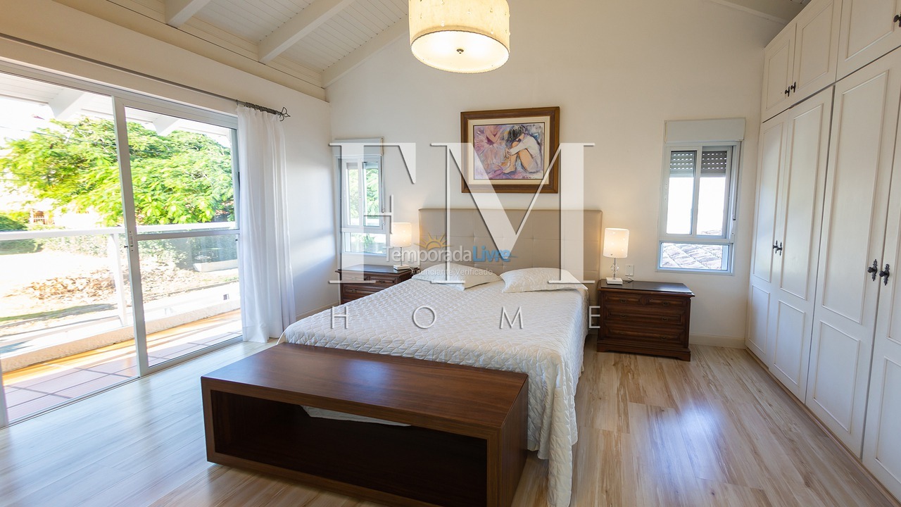 Casa para aluguel de temporada em Florianopolis (Jurerê Internacional)