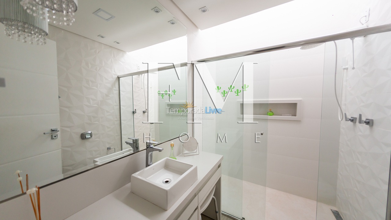 Casa para aluguel de temporada em Florianopolis (Jurerê Internacional)