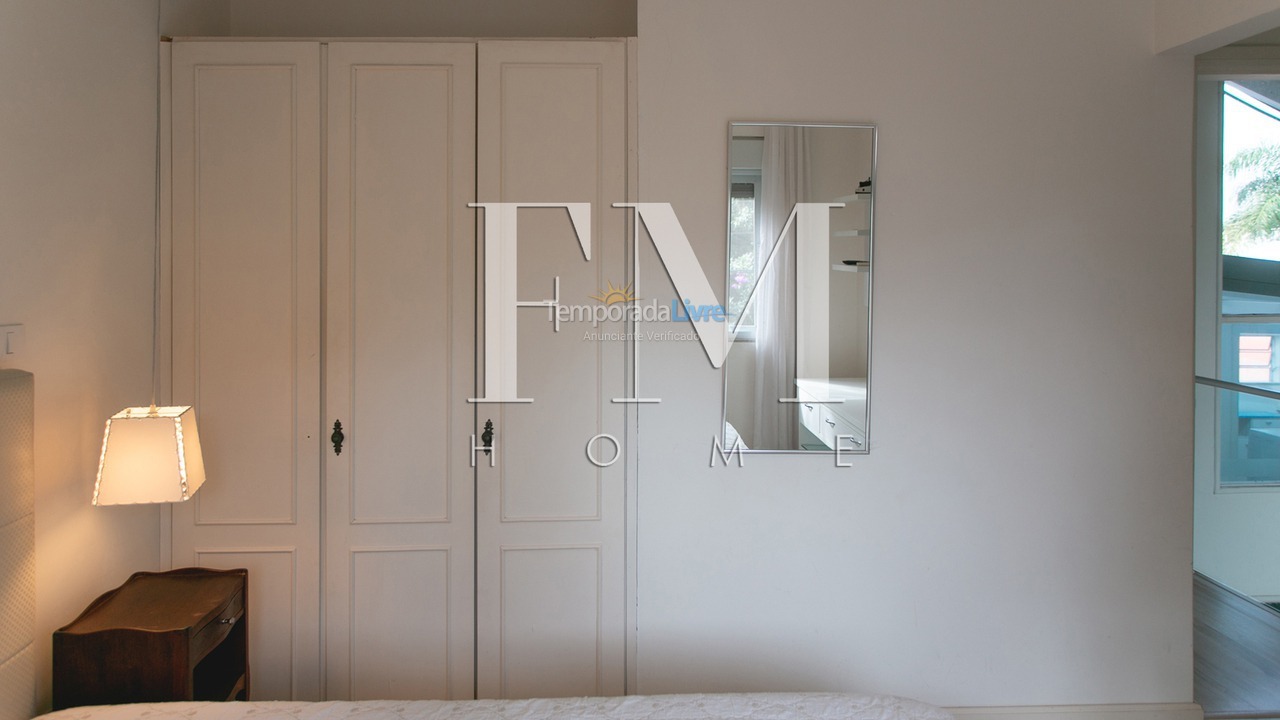 Casa para aluguel de temporada em Florianopolis (Jurerê Internacional)