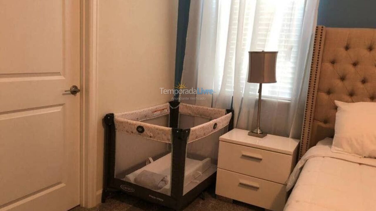 Casa para aluguel de temporada em Champions Gate (Fl)