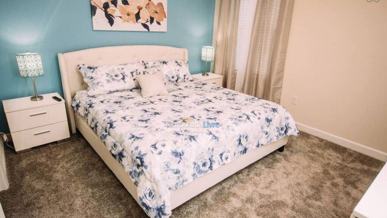 Casa para aluguel de temporada em Champions Gate (Fl)