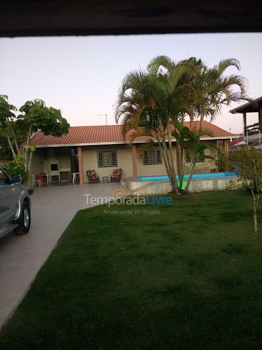 Casa para aluguel de temporada em Guaratuba (Coroados)