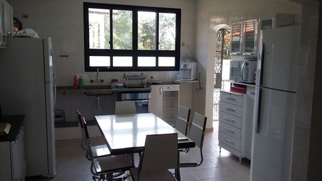 Beautiful Farm with 6 Suites - Cond. Porta do Sol - Rod. Castelo Branco