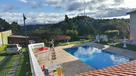 Hermosa Granja con 8 Suites - Cond. Porta do Sol - Rod. Castelo Branco