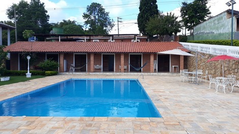 Hermosa Granja con 8 Suites - Cond. Porta do Sol - Rod. Castelo Branco