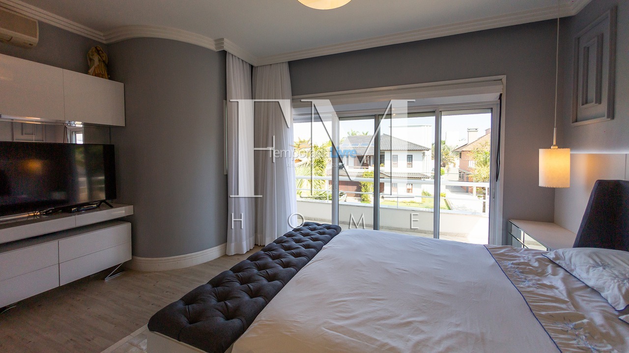 Casa para aluguel de temporada em Florianopolis (Jurerê Internacional)