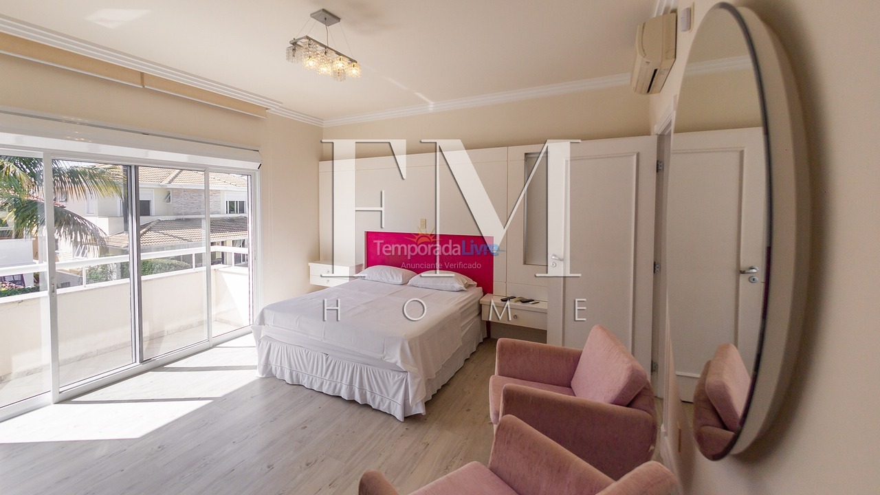 Casa para aluguel de temporada em Florianopolis (Jurerê Internacional)