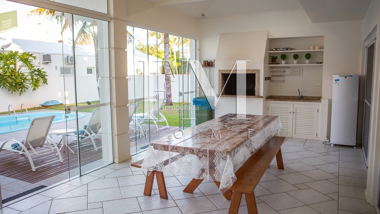 Casa para aluguel de temporada em Florianopolis (Jurerê Internacional)