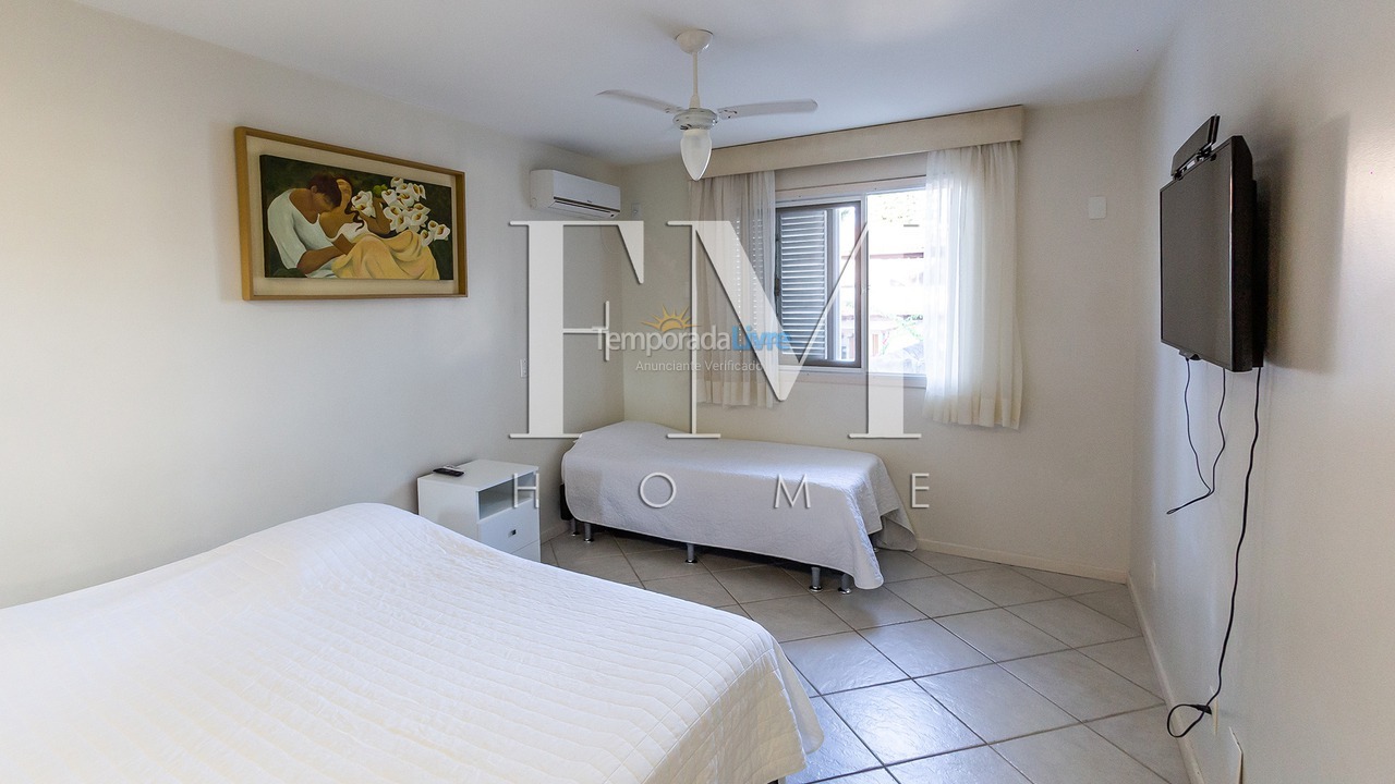 Casa para aluguel de temporada em Florianopolis (Jurerê Internacional)
