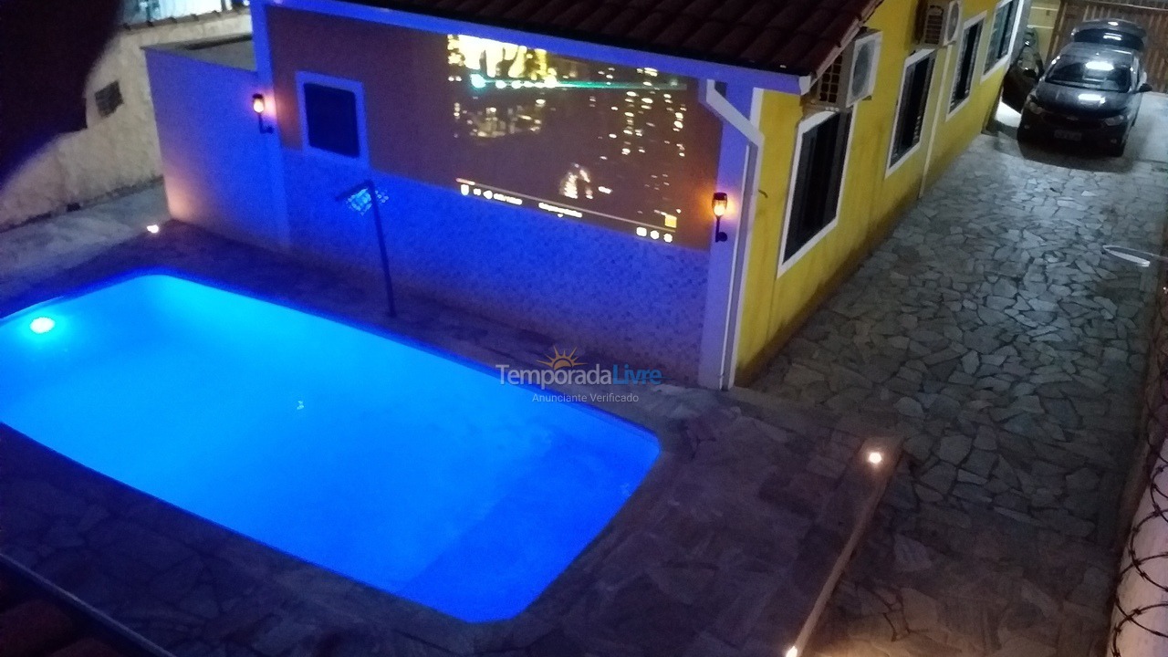 Casa para alquiler de vacaciones em Bertioga (Praia do Indaiá)