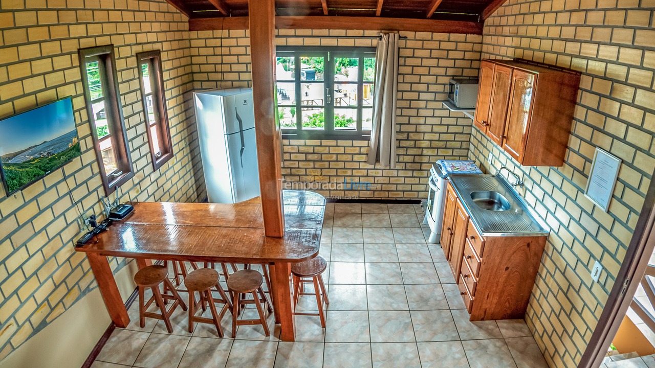 Casa para aluguel de temporada em Imbituba (Praia do Rosa)