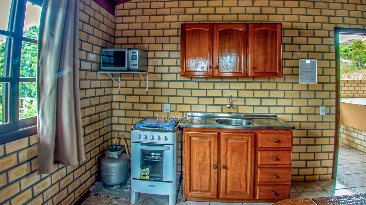 Casa para aluguel de temporada em Imbituba (Praia do Rosa)