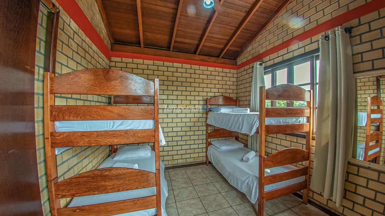 Casa para aluguel de temporada em Imbituba (Praia do Rosa)