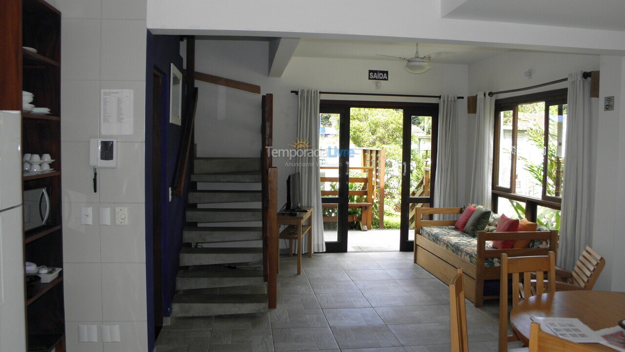 Casa para alquiler de vacaciones em Ubatuba (Praia do Lázaro)