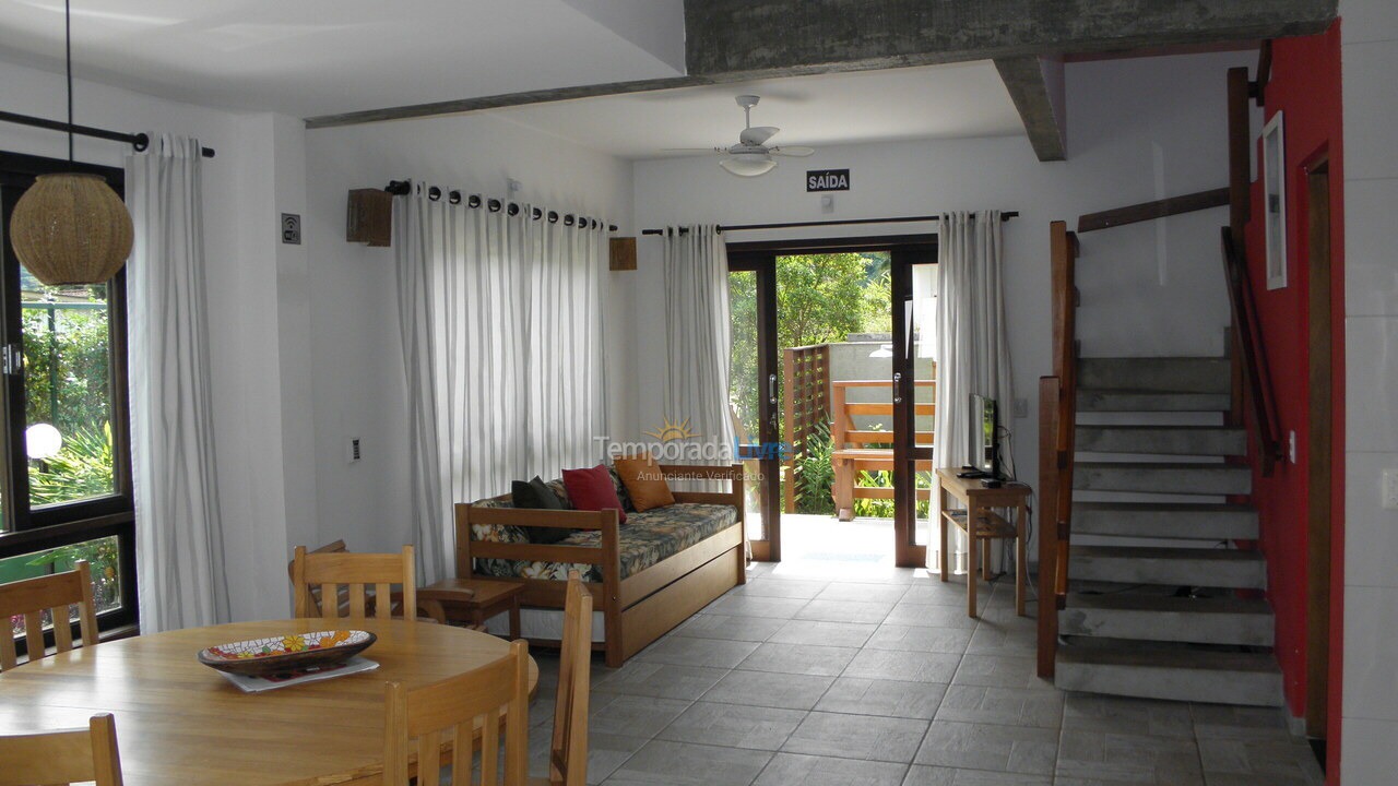 Casa para alquiler de vacaciones em Ubatuba (Praia do Lázaro)