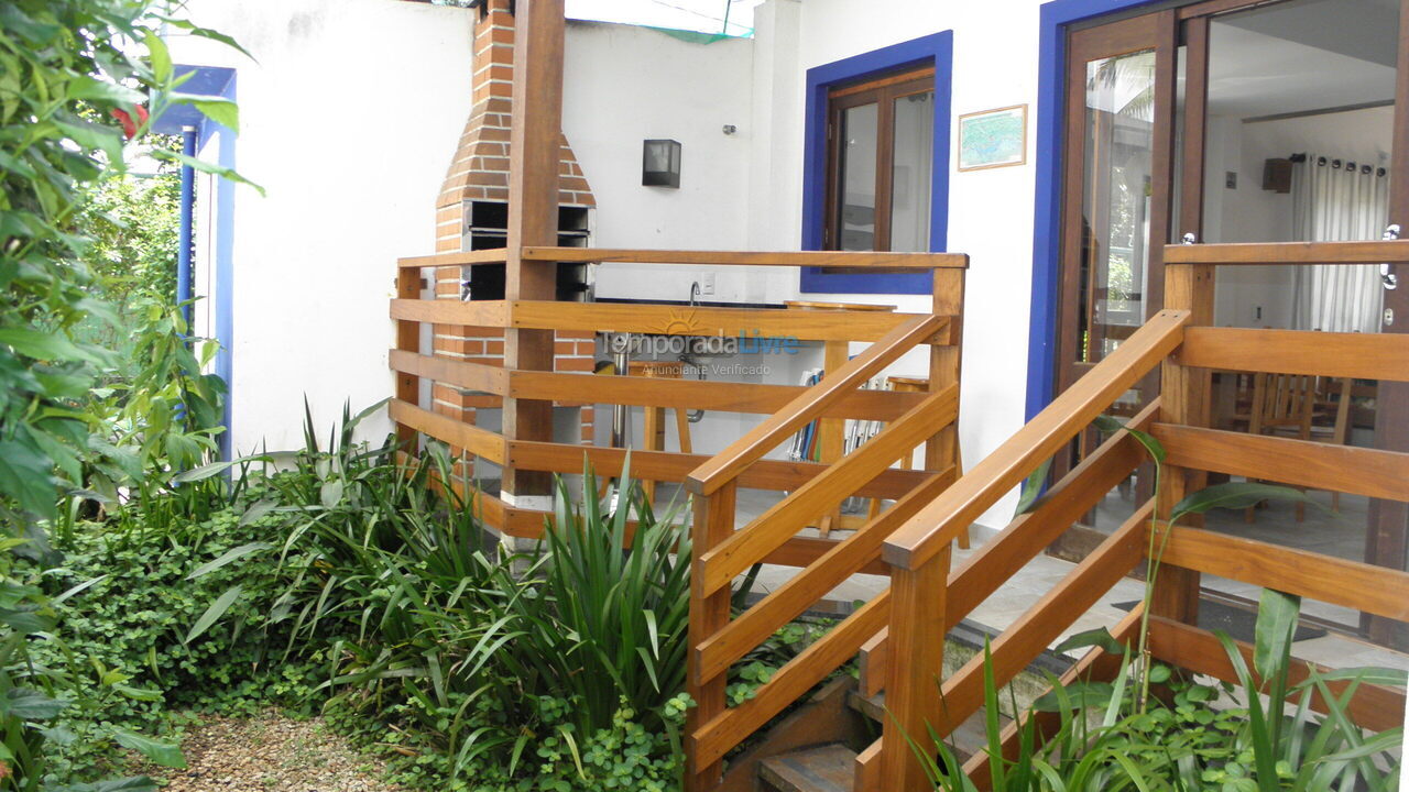 Casa para alquiler de vacaciones em Ubatuba (Praia do Lázaro)