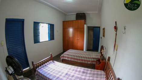 PEQUENA CHÁCARA PARA LAZER OU DESCANSO