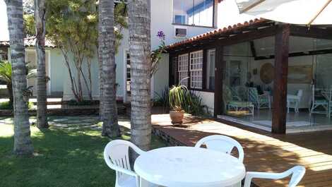 Excelente casa con piscina, barbacoa, horno de pizza y sauna.