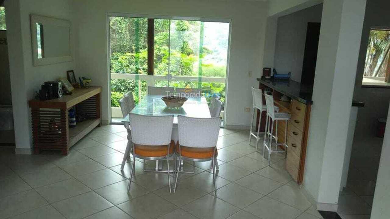 Casa para aluguel de temporada em Ubatuba (Praia da Santa Rita)